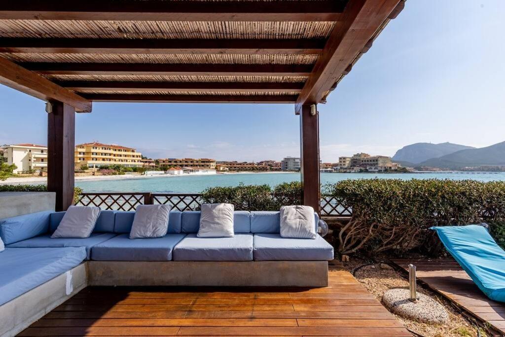 Apartment Pied Dans L'Eau غولفو أرانتْشي المظهر الخارجي الصورة